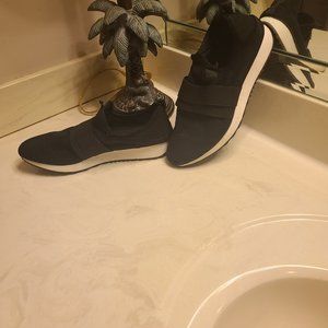 Steve Madden Ritz 9 Women's Black Pull-on/ slip-on